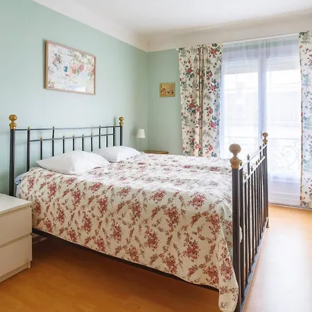 De La Cloche By Villa