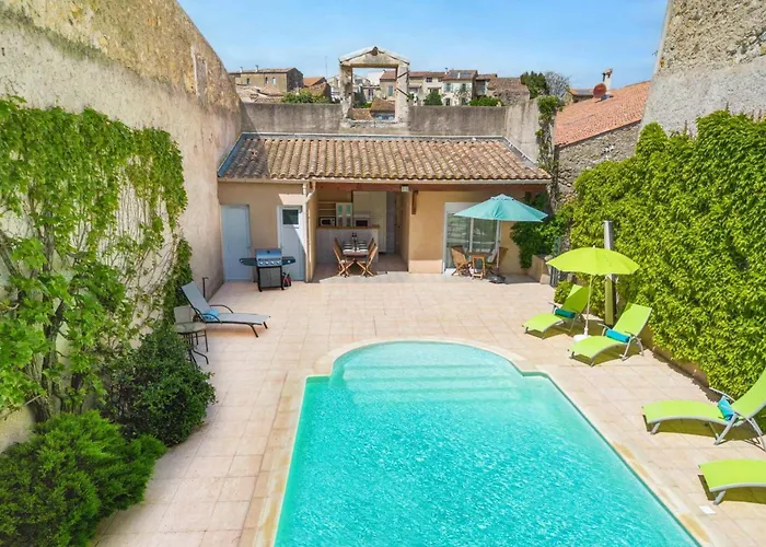 Villa De La Cloche By Pouzolles